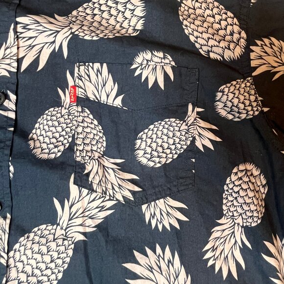Levis Mens Hawaiian Shirt XL Navy Blue Pineapple All Over Print Short Sleeve Top - Picture 2 of 9